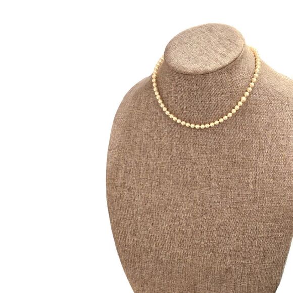 Orquidea Classic Pearls 18KT Gold Plated 925 Sterling Silver Clasp Necklace - Picture 8 of 13